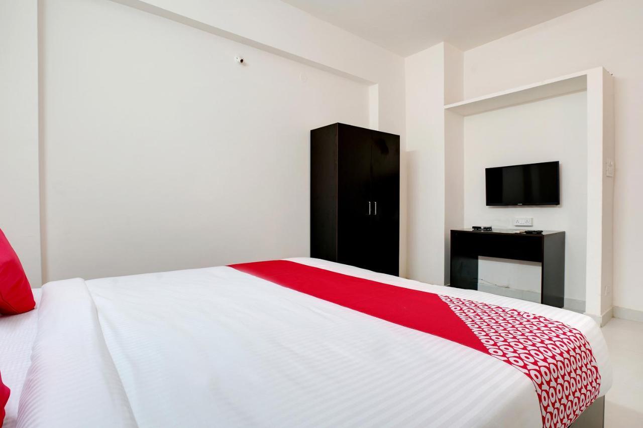 Hotel Oyo 41102 Hyderabad Elite à Haidar Sahibguda Extérieur photo